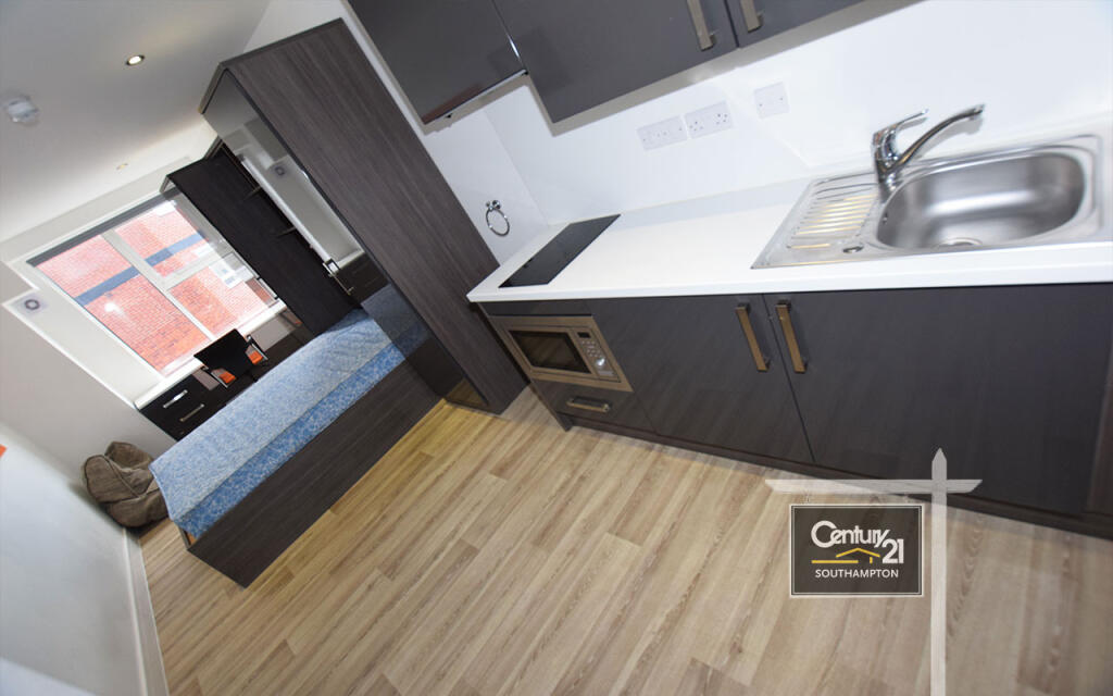 Main image of property: |Ref: R154007 |, Southampton Street, Southampton, SO15 2EG