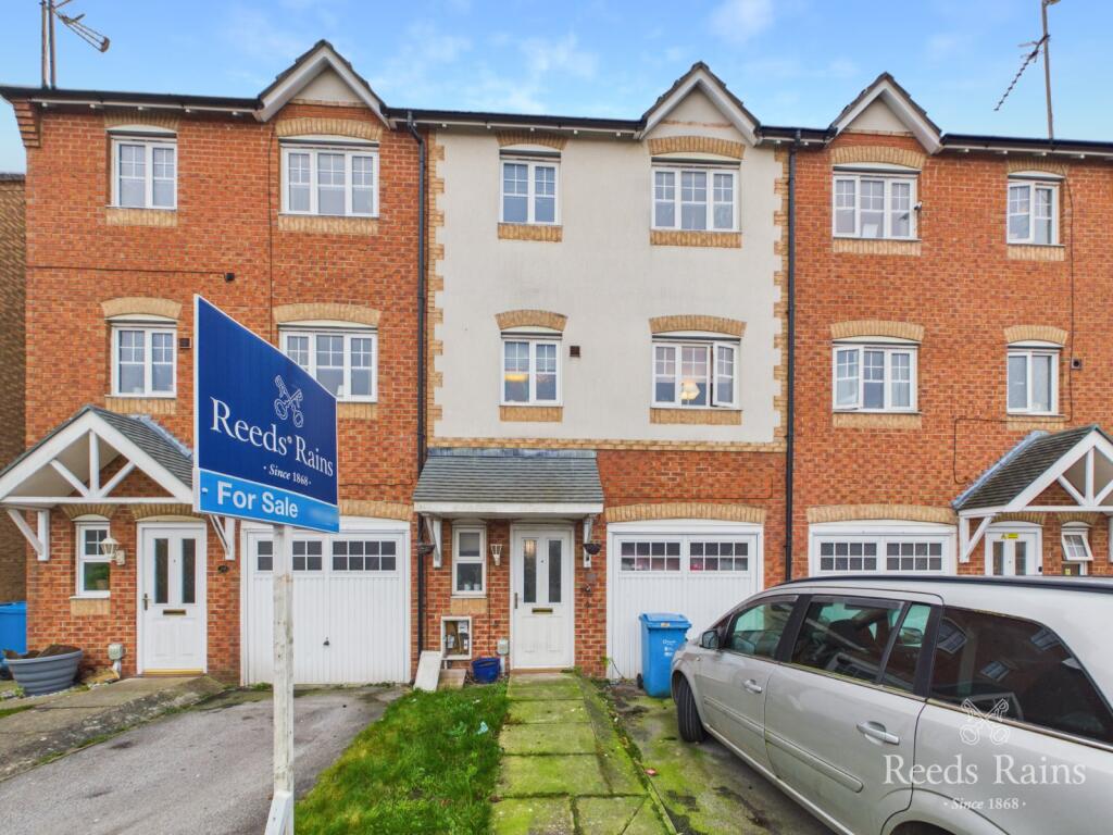 Main image of property: Hainsworth Park, Hull, East Riding of Yorkshire, HU6