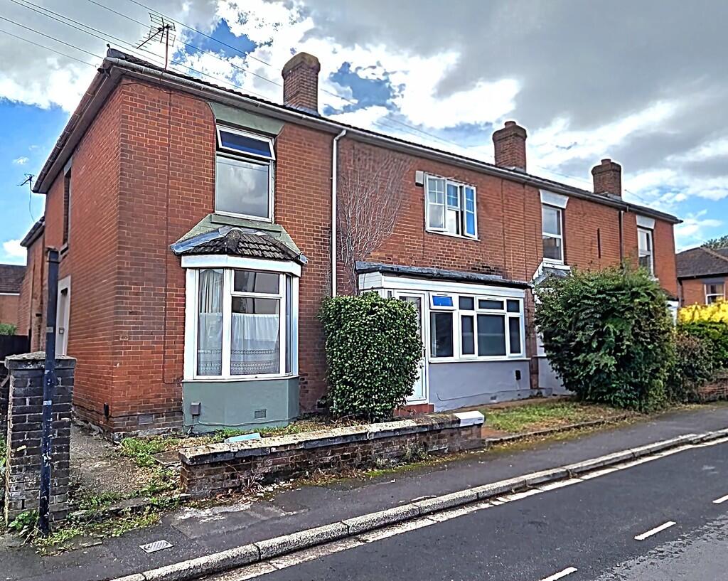 Main image of property: Avenue Road