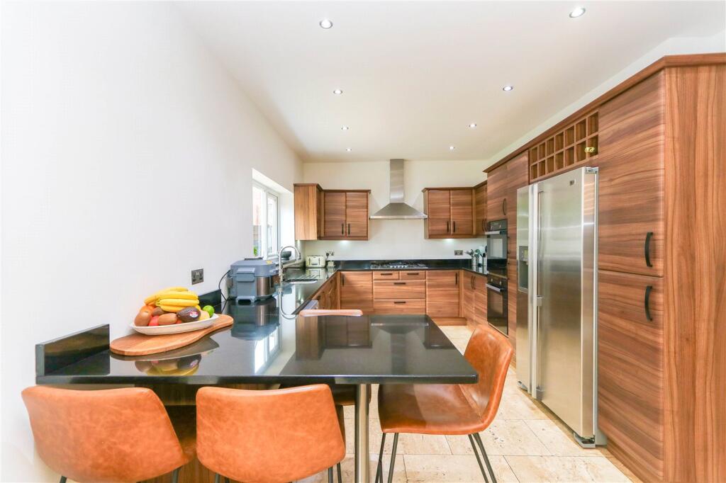 Cheltenham Road, Stockport, Greater Manchester, SK3 photo 3