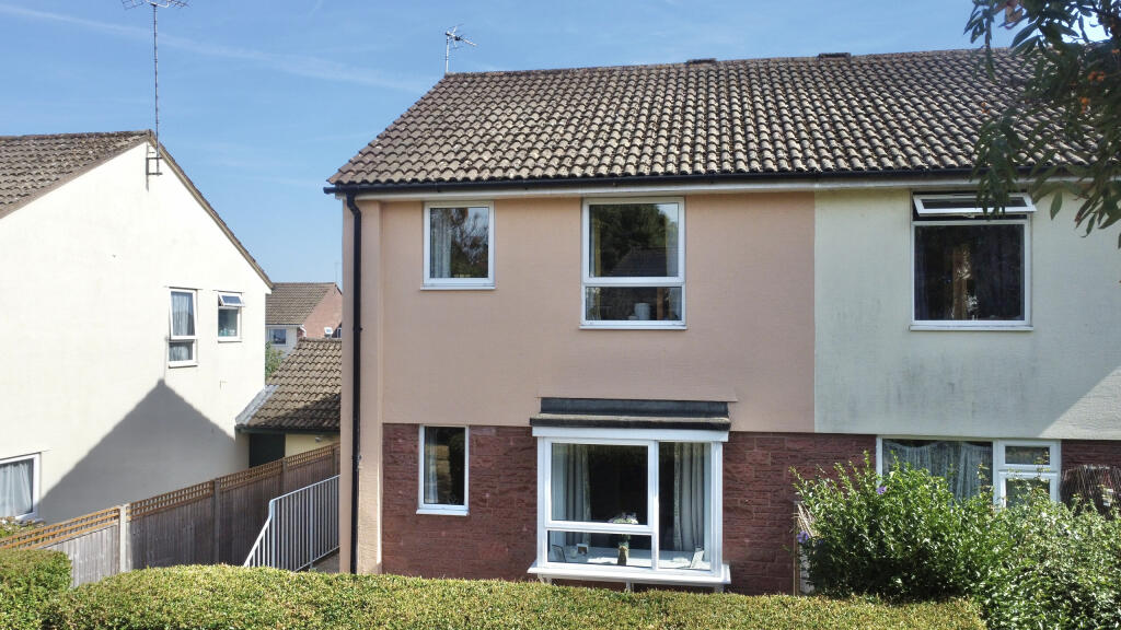 3-bed semi-detached on Wheatstones, Bishops Lydeard, Taunton, £260,000