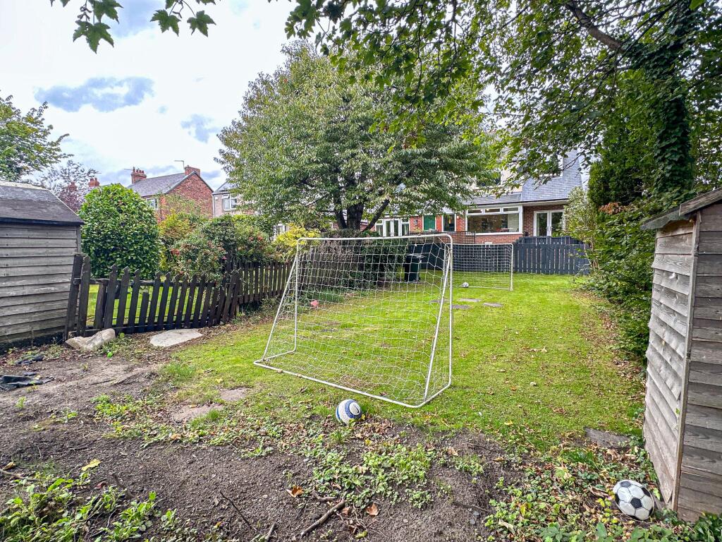 South Avenue, Whickham, Newcastle upon Tyne photo 3
