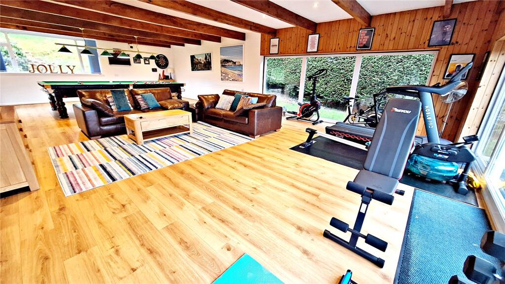 Cadnant Park, Conwy, LL32 photo 2