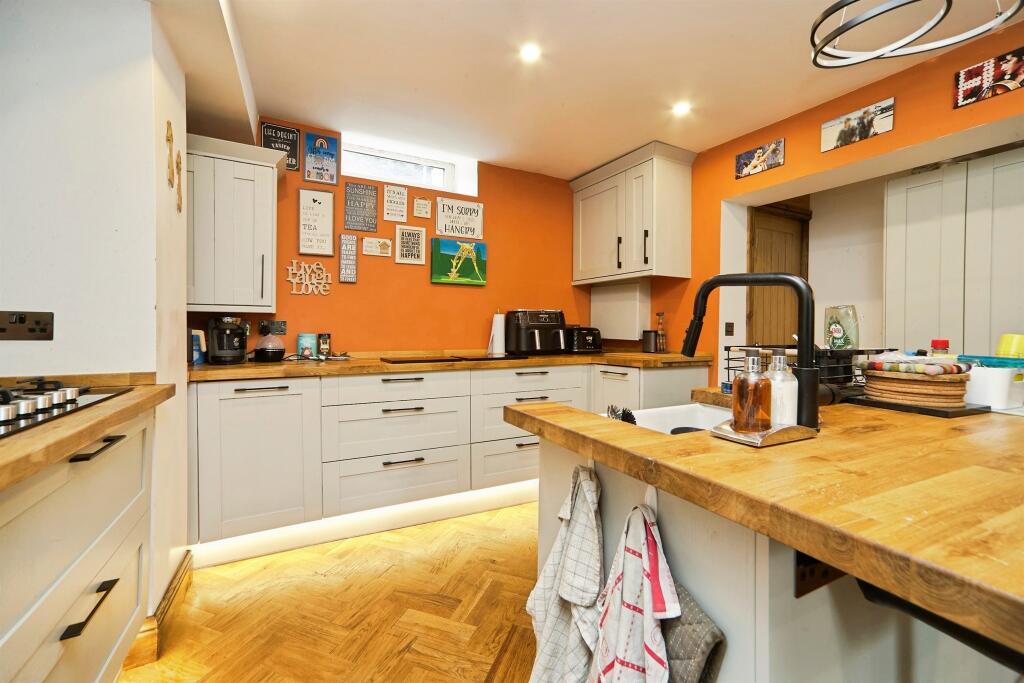 Damems Road, Keighley photo 4