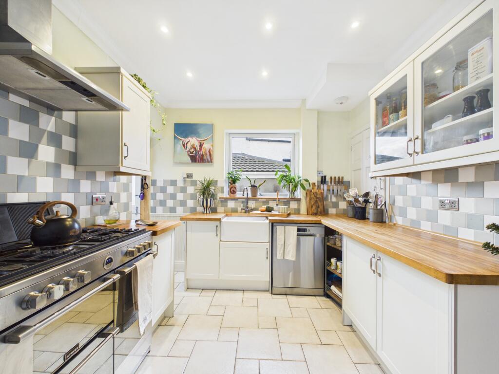 House in Cardiff, Whitchurch - More