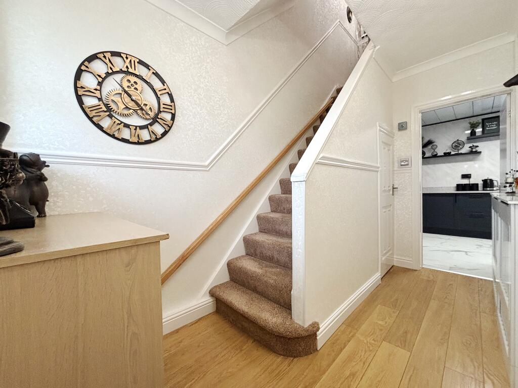House in Wigan, Landgate, Ashton-in-Makerfield - More