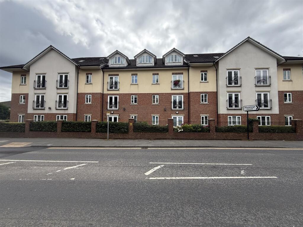 Main image of property: Badgers Rake, Oldham Road, Springhead, Oldham