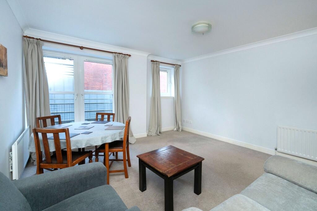 Apartment in Edinburgh - View 2