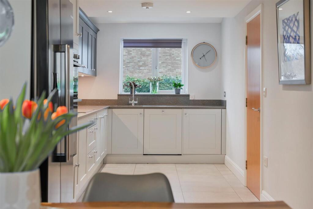 House in Kingston upon Thames - View 5