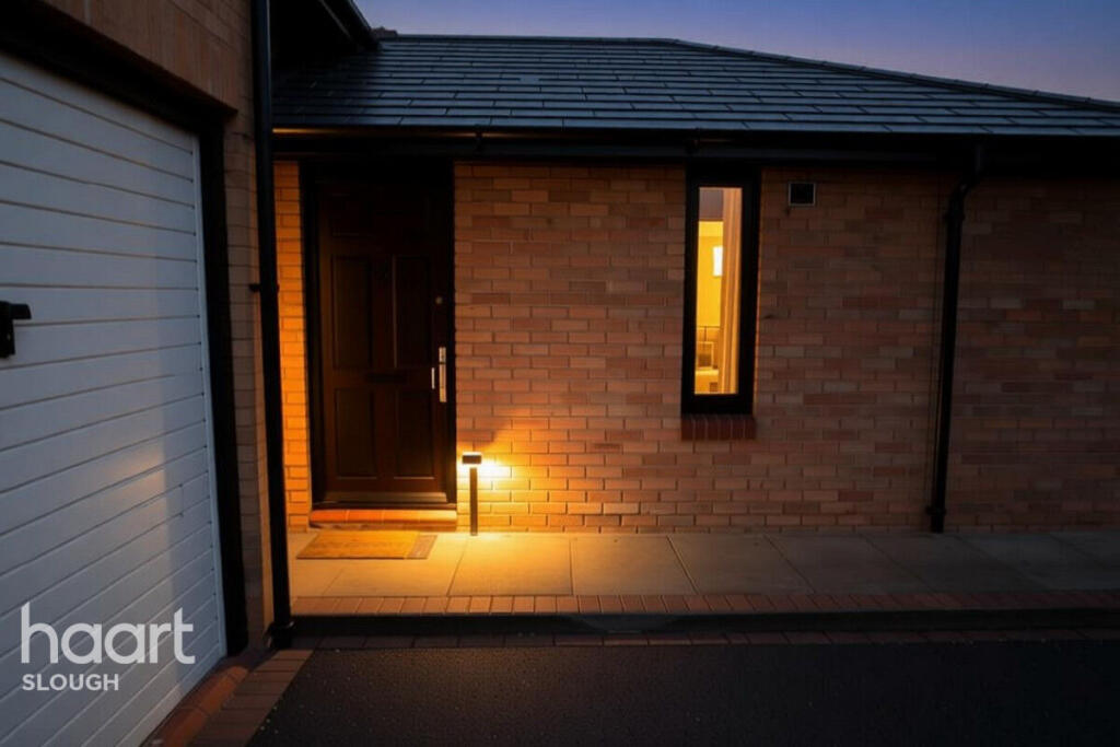 Apartment in Slough - More