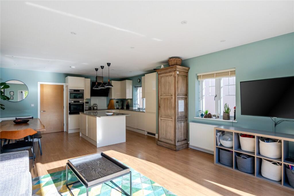 House in Guildford, West Horsley - View 4
