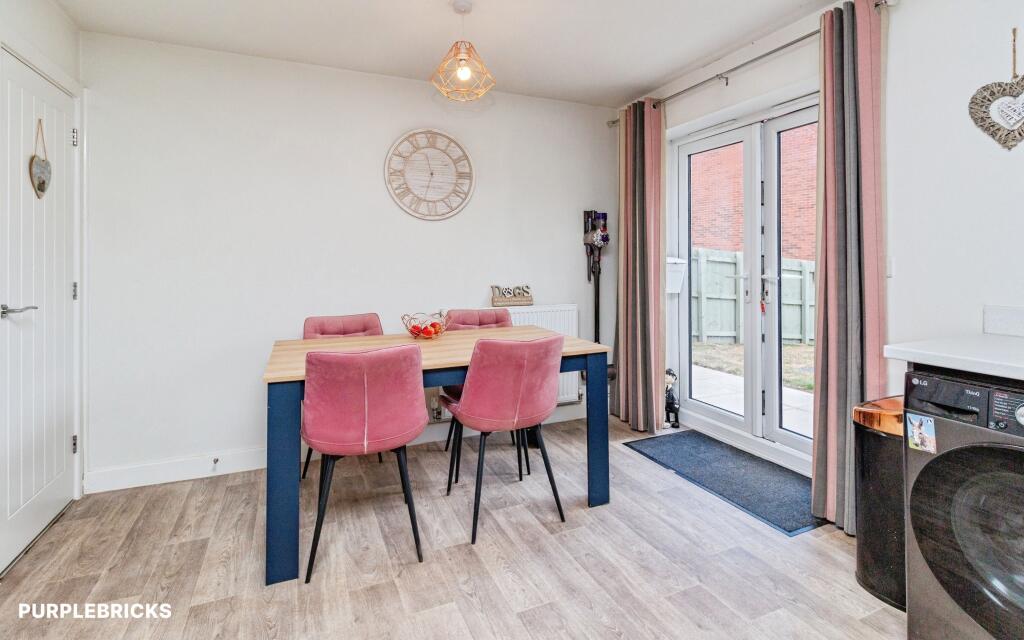 House in Telford, Waters Upton - View 5