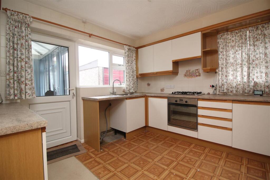 252 Oakdale Avenue photo 4