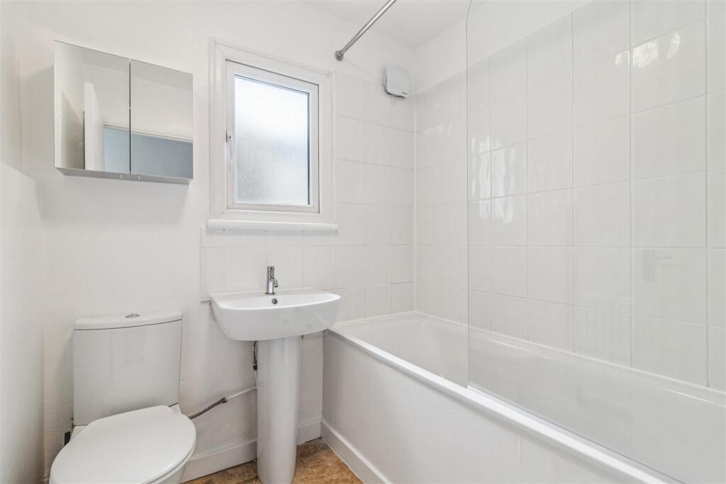 Apartment in London - More