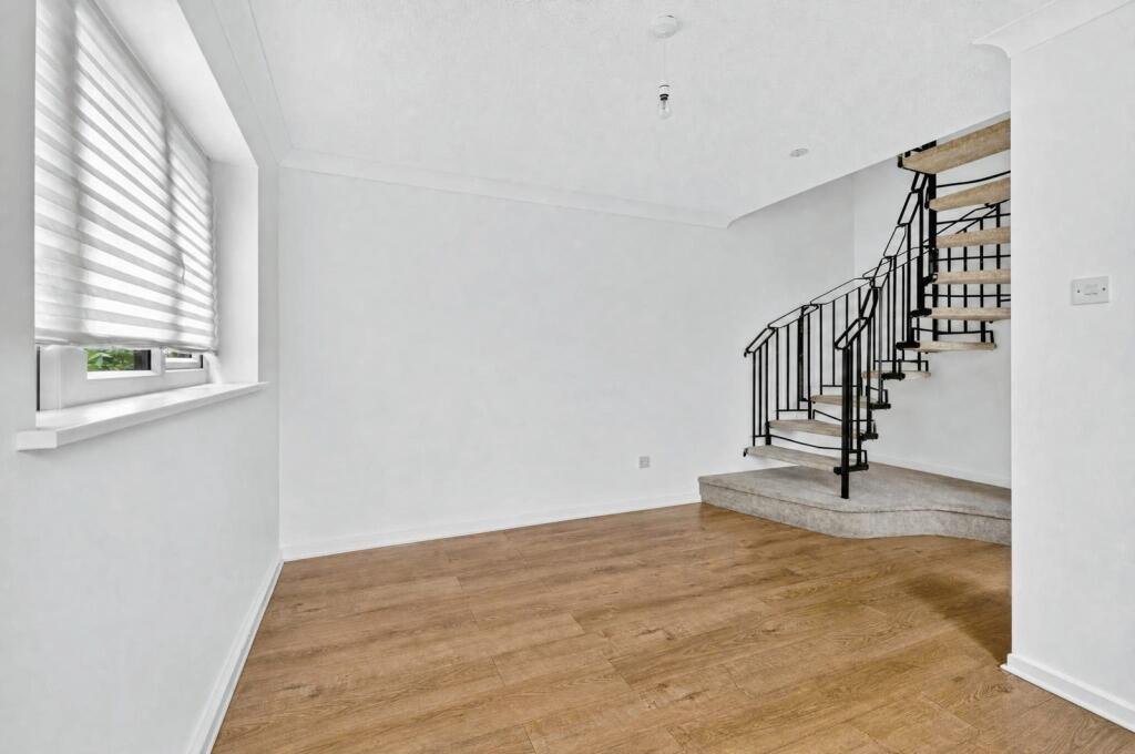 House in Northampton, East Hunsbury - View 5