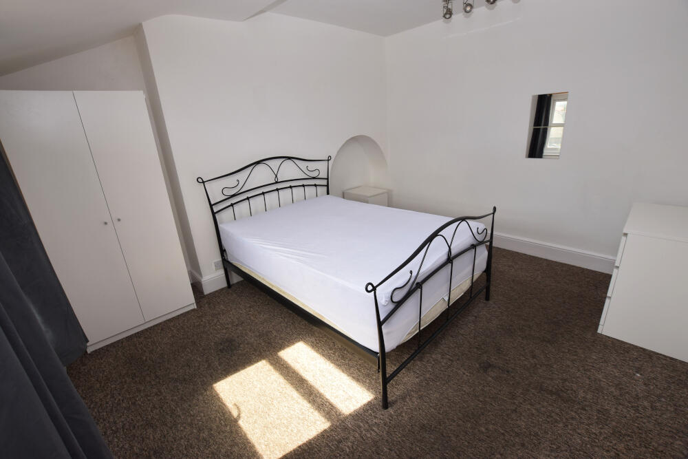 Main image of property: St Pauls Road, Semilong, Northampton, NN2