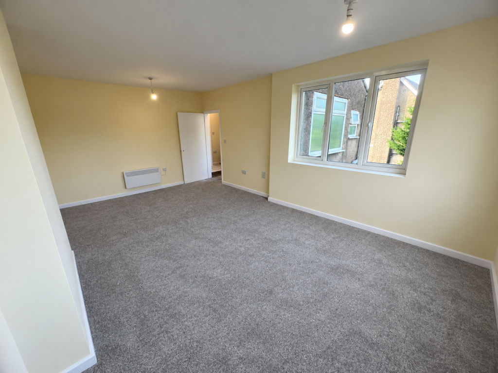 Evesham Road, Redditch photo 5