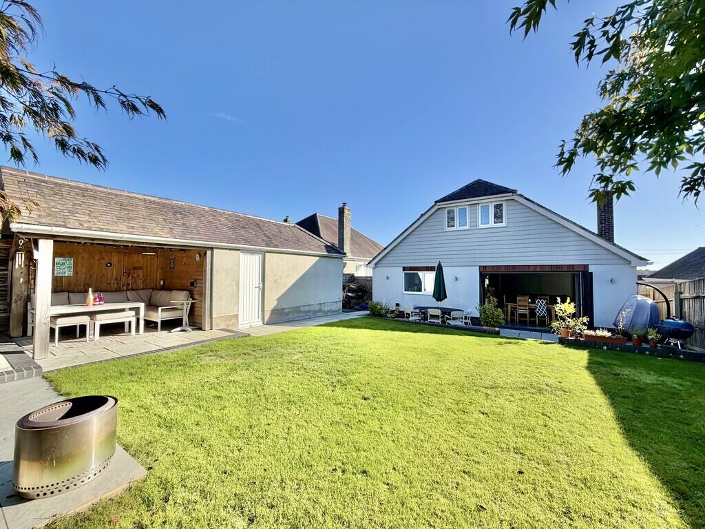 House in Bournemouth, Bournemouth, Christchurch and Poole - View 3