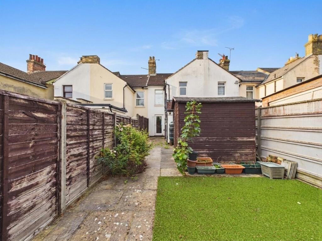 House in Tonbridge - View 2