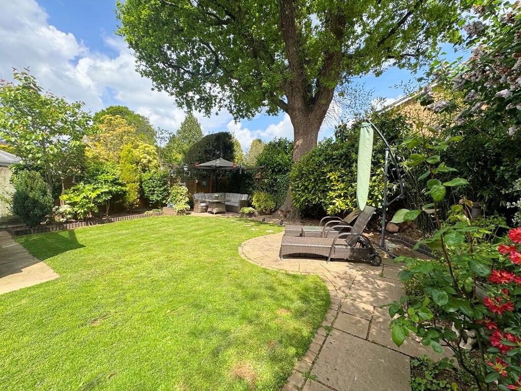 House in Warwick, Kenilworth - View 2