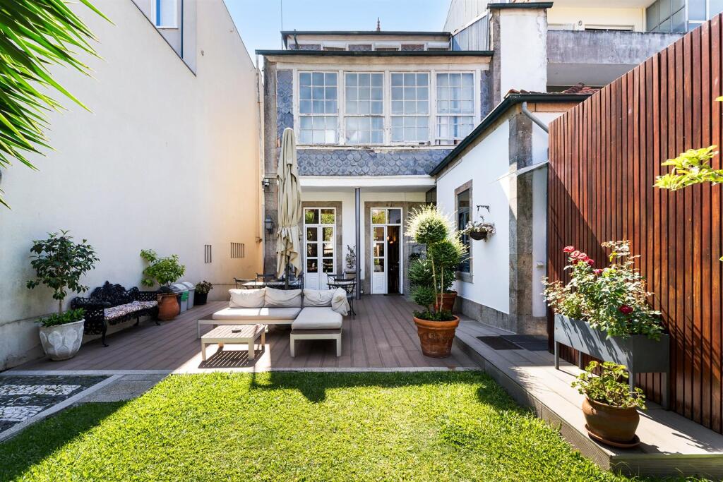 Main image of property: Oporto, Oporto