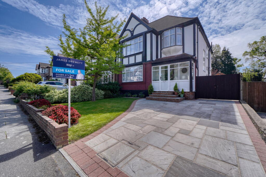 Kingsway, Petts Wood, Orpington, BR5 1PW