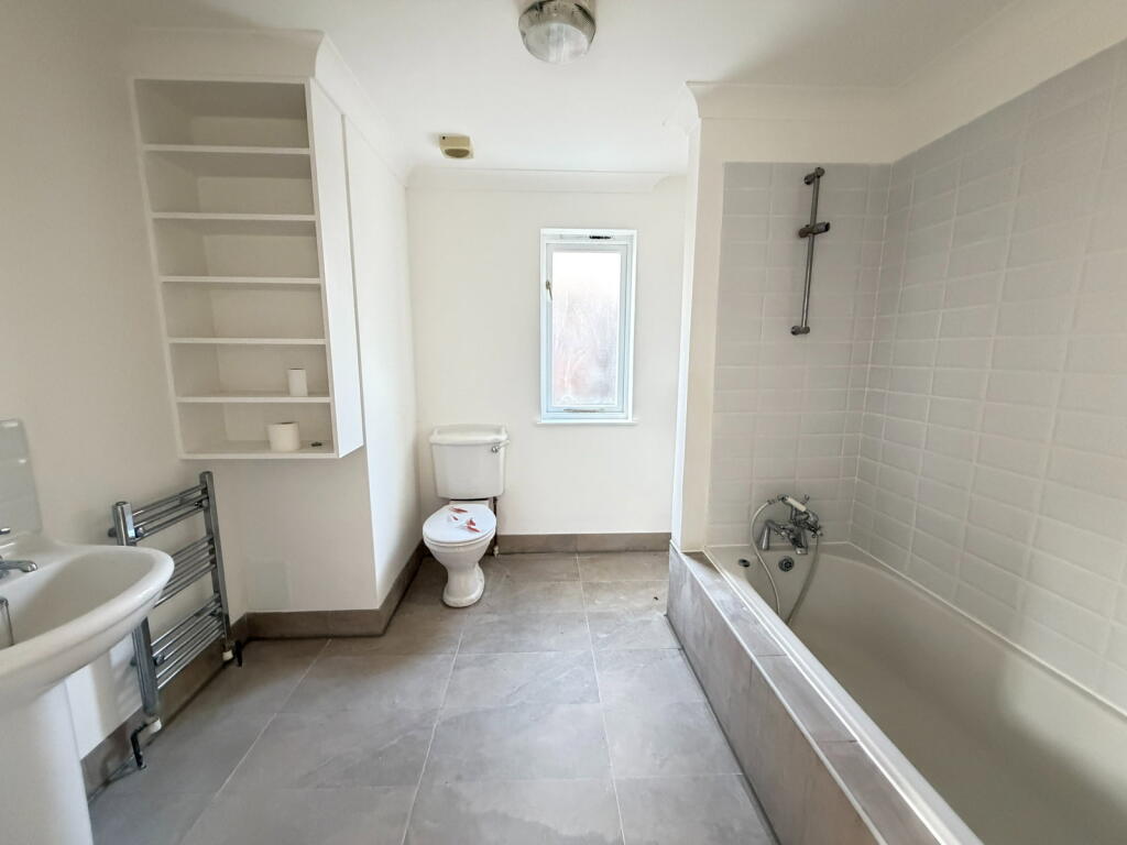 House in Peterborough - View 4
