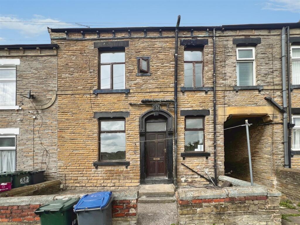 Main image of property: Amberley Street, Bradford, BD3 8QT