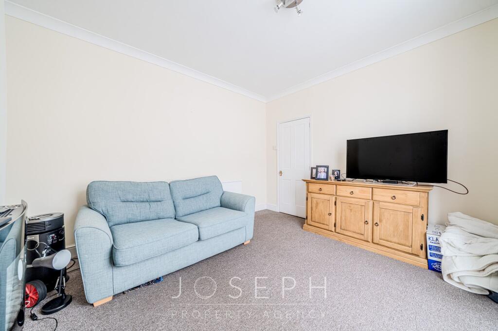 House in Ipswich, Suffolk - More