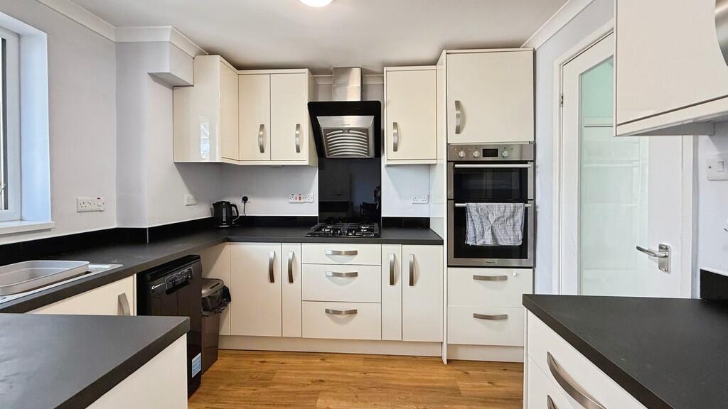 House in Westbury, Leigh Park - View 5