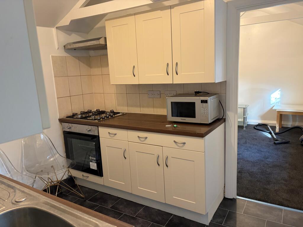 Apartment in London - View 5