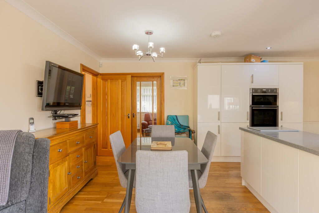 House in Newport, Ridgeway, Allt-yr-yn - More