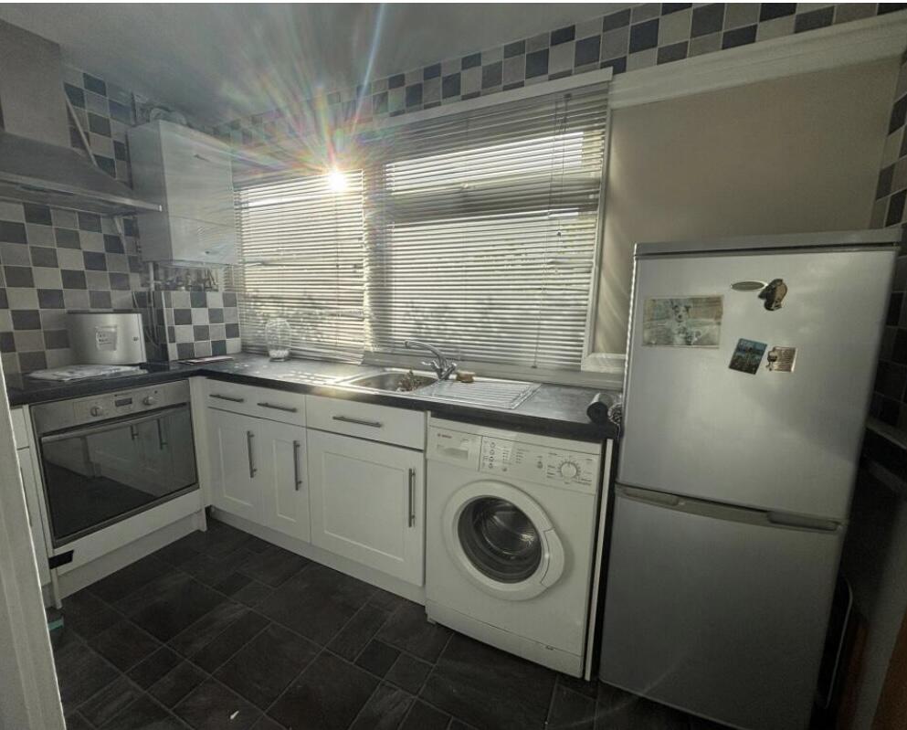 Additional image 2 of High Street, London Colney, AL2