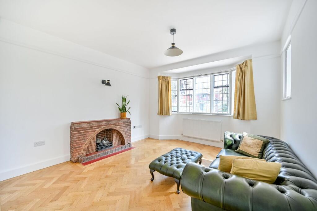 House in Twickenham - View 5