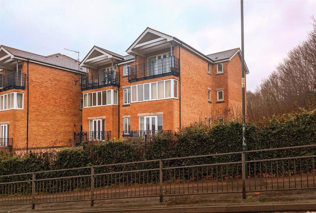 Main image of property: Keating Close, Rochester, Kent, ME1 1JX