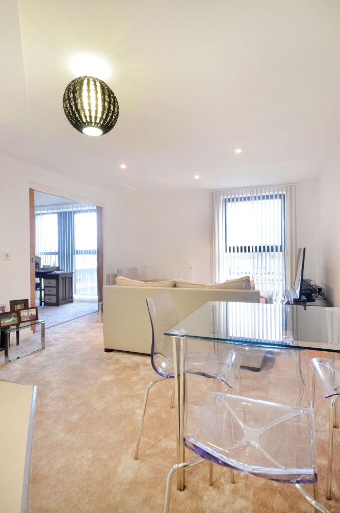 Apartment in Guildford - View 4