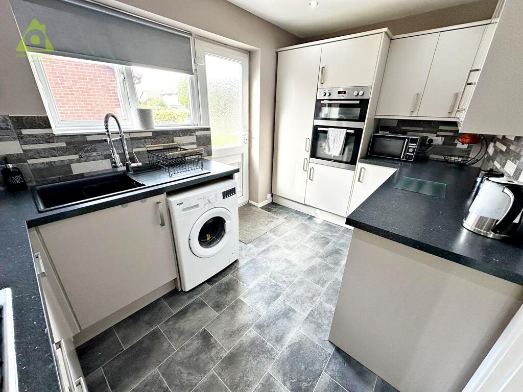 House in Bolton - View 4