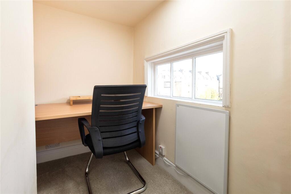 Apartment in Bath - More