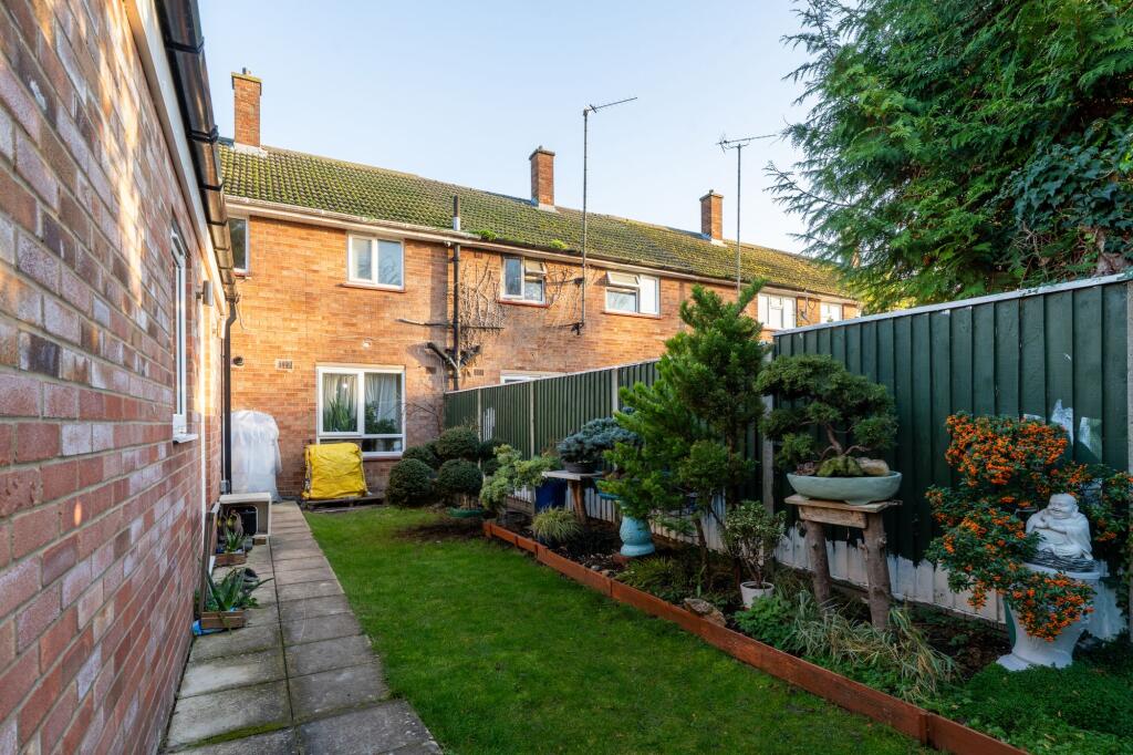 House in Cambridge, Cherry Hinton - View 2