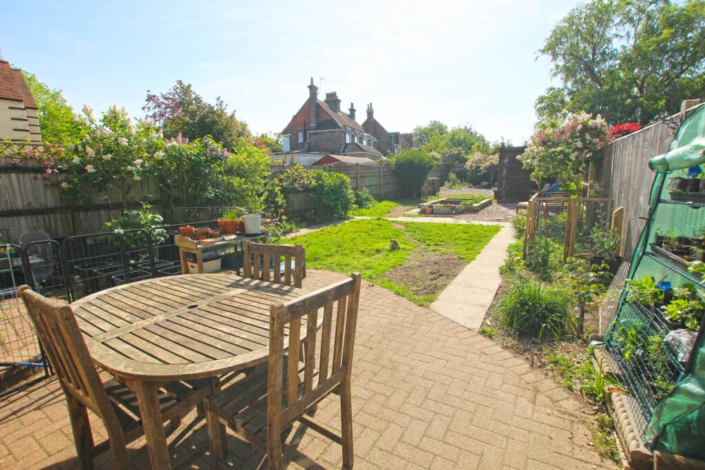 Brodrick Road, Eastbourne, BN22 9NF photo 2
