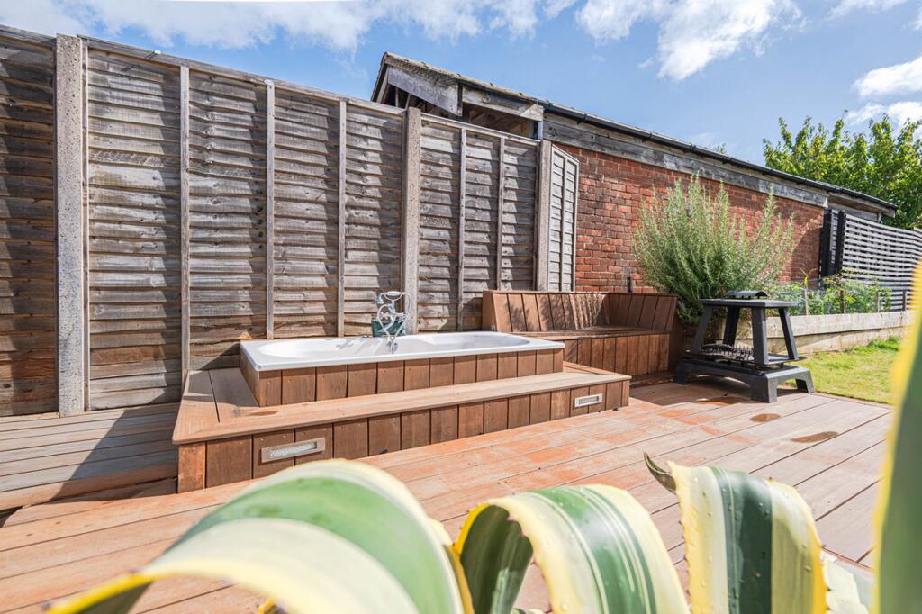 House in Holdenhurst, Iford, Jumpers Corner - More
