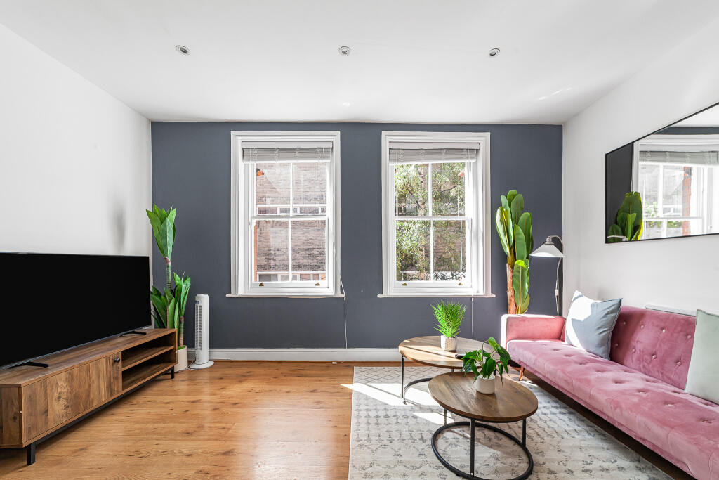Main image of property: East Tenter Street, London, E1