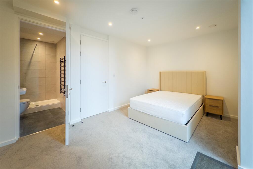 Apartment in Manchester - More