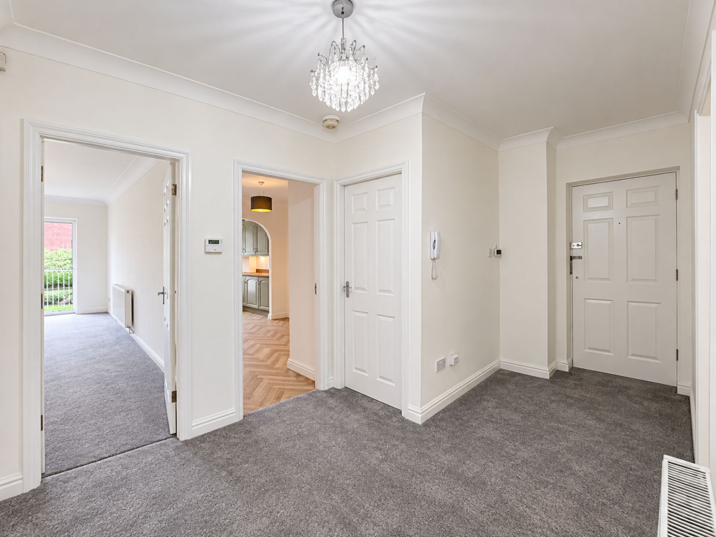 Apartment in Preston - View 5