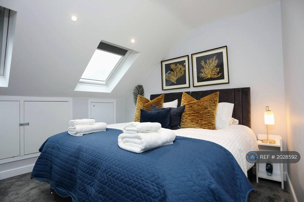 Apartment in London - More