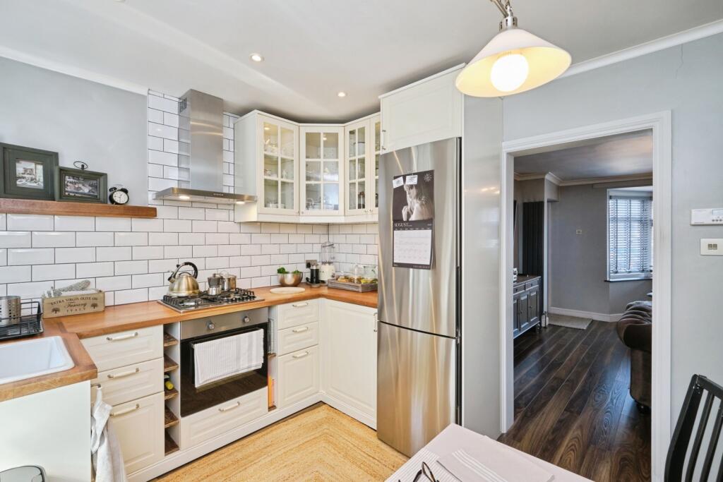 House in Birmingham, West Midlands - More