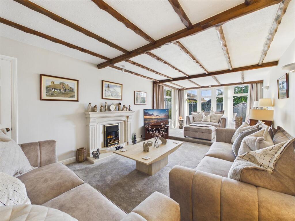 Ferndale Road, Coal Aston, Dronfield photo 2