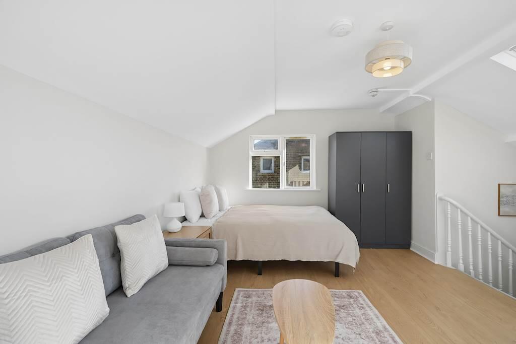 Apartment in London - View 4
