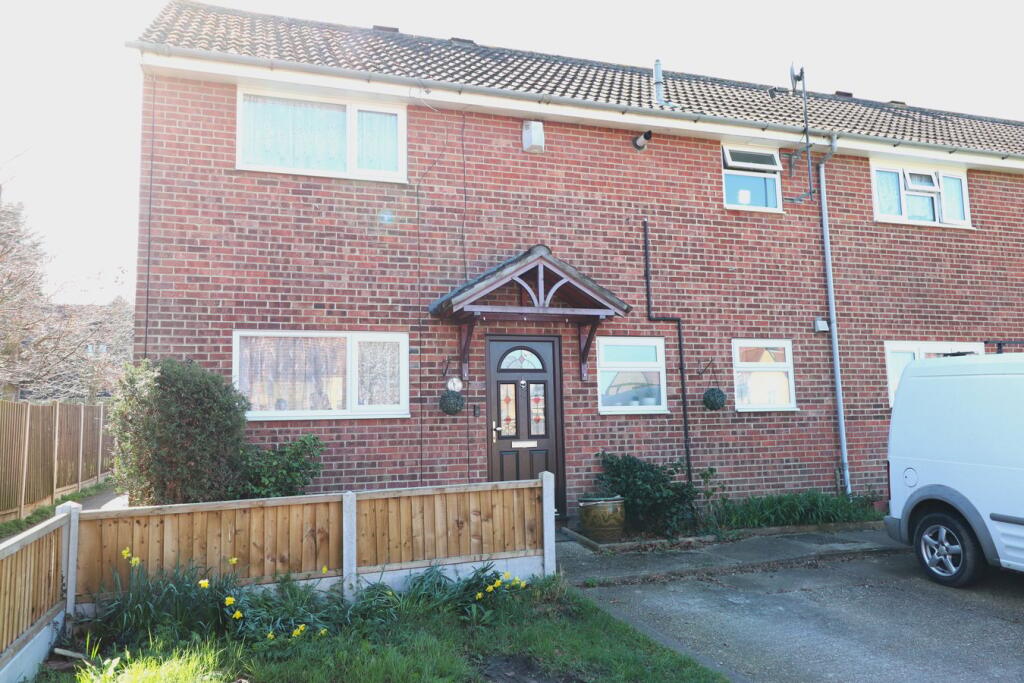 Main image of property: Hartford Close, Rayleigh, SS6