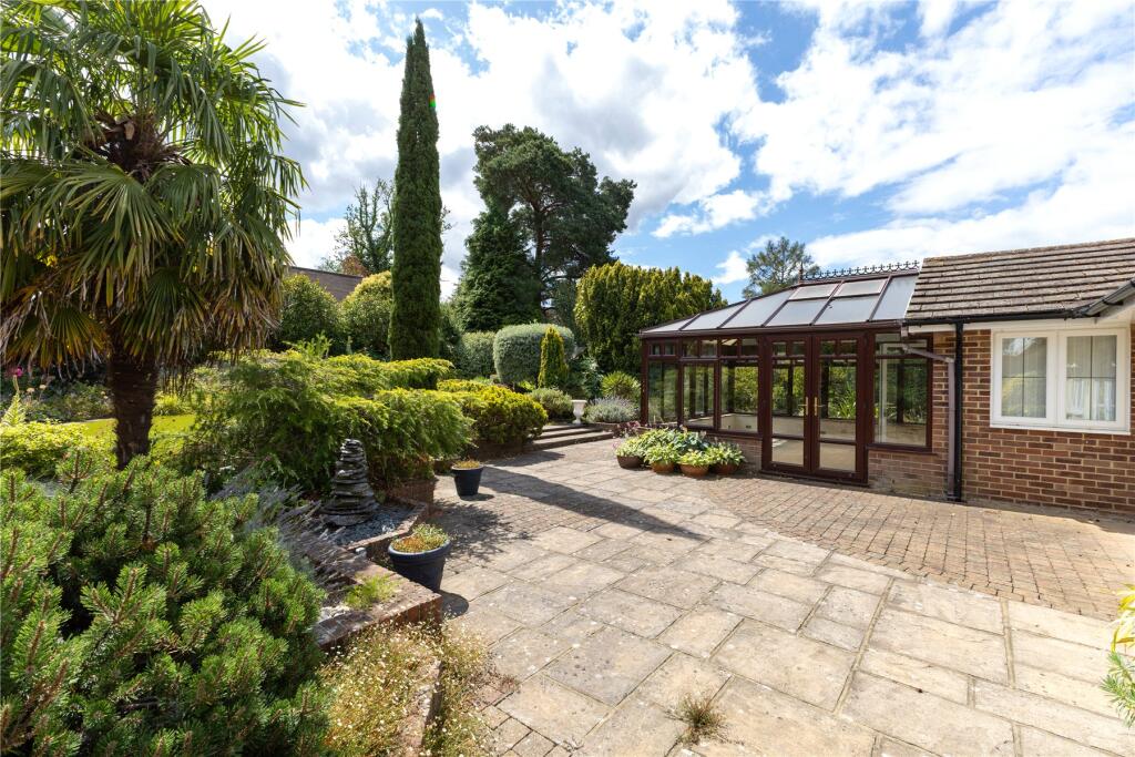 The Rowans, Crossways Road, Grayshott, Hindhead, Hampshire, GU26 photo 4